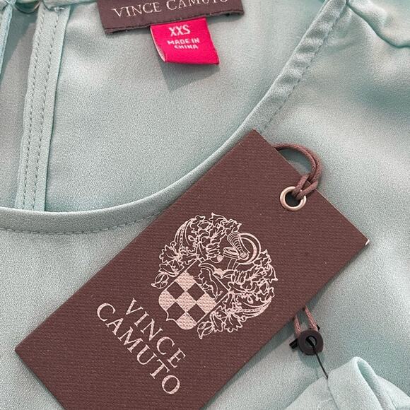 New ~ VINCE CAMUTO ~ Aqua Layered Keyhole-back Sleeveless Blouse~ XXS - Picture 6 of 6